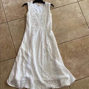 Reba White Sleeveless V-Neck Maxi Sundress
